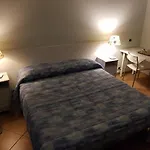 Alojamento de Acomodação e Pequeno-almoço Le Tre Piume *
